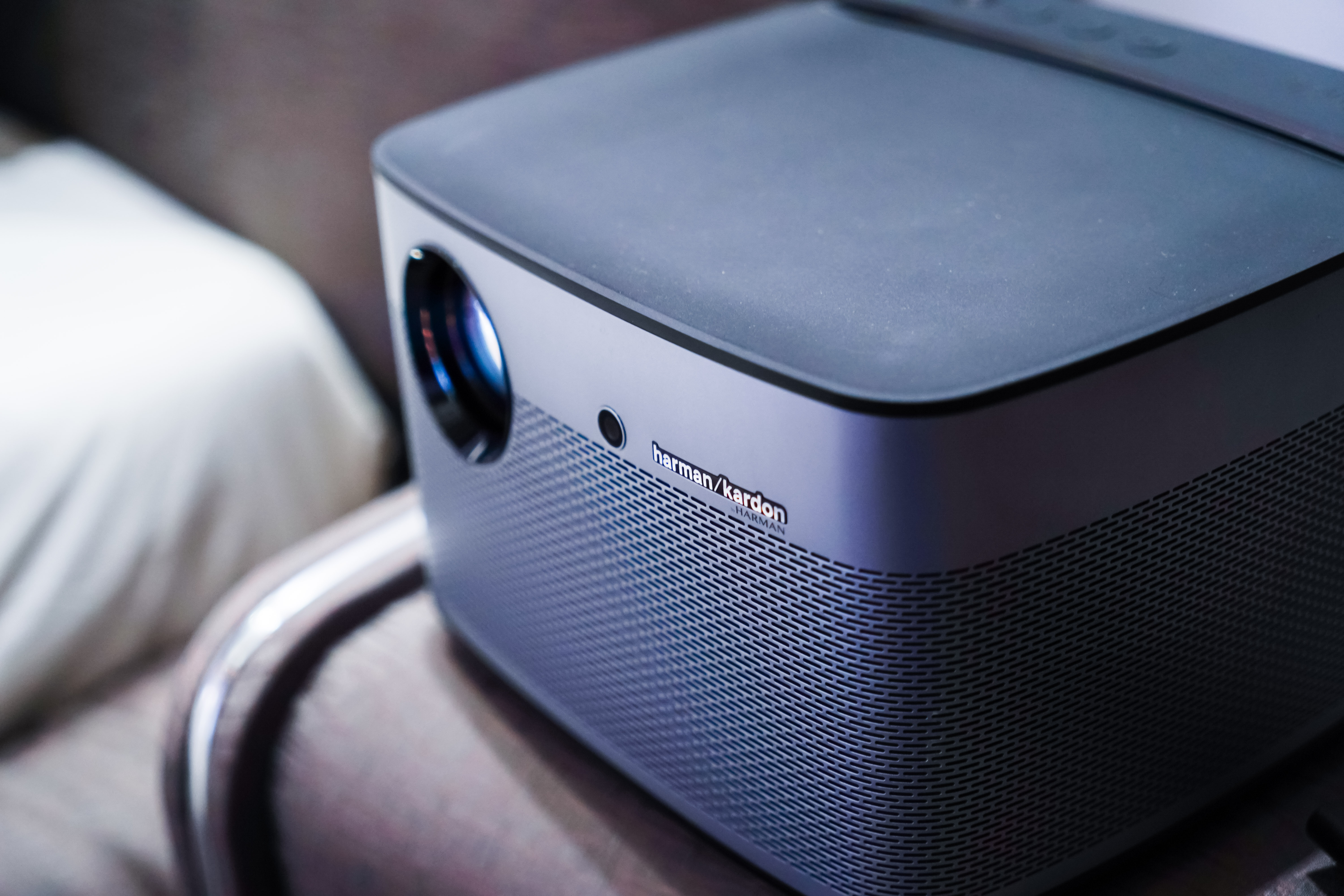 极米推出三款全高清无屏电视 发布全球战略布局海外市场