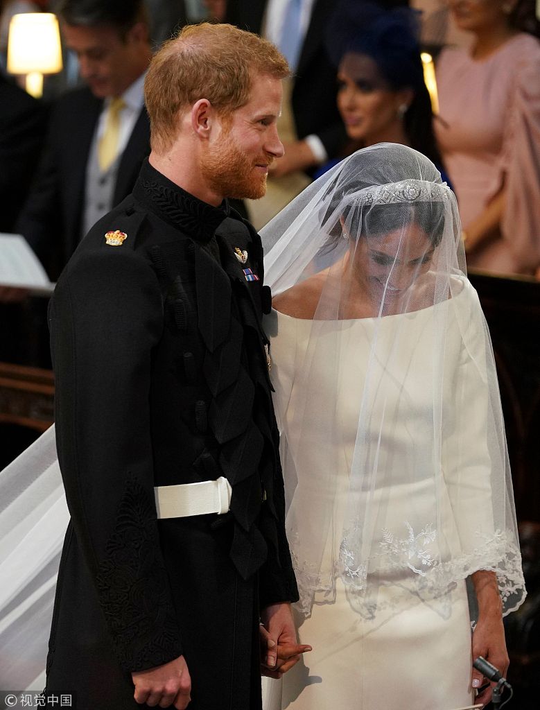 哈里王子与梅根婚礼现场:新娘美翻了