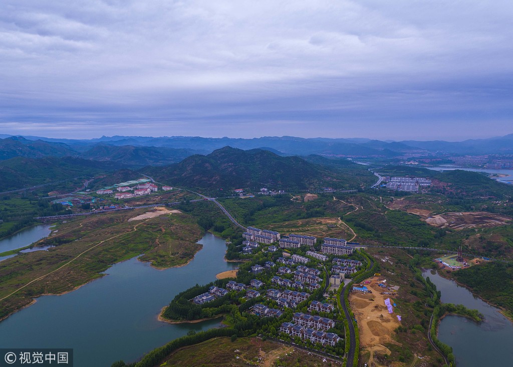 山东莱芜航拍雪野湖雨后初晴云彩满天宛如光影画作