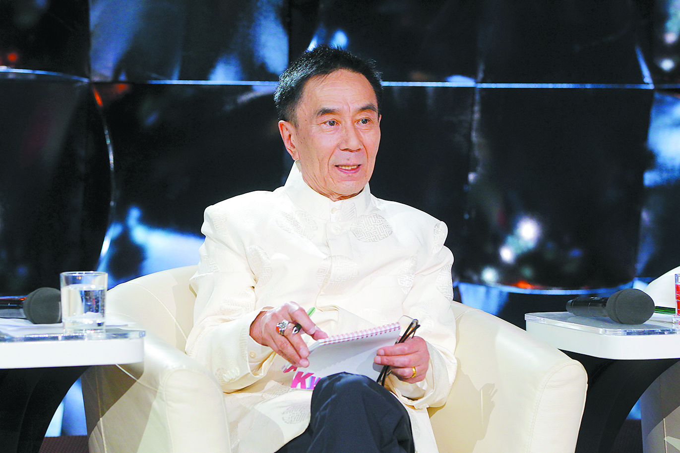 肖苏华担任俄罗斯芭蕾舞选秀节目《大芭蕾》评委.