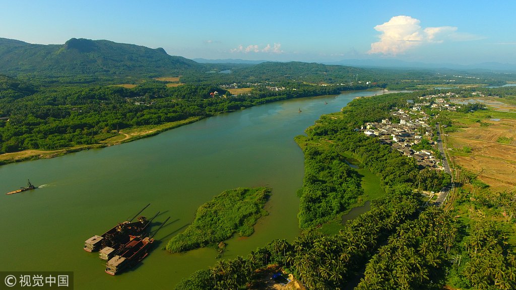 海南琼海初夏万泉河风光如画