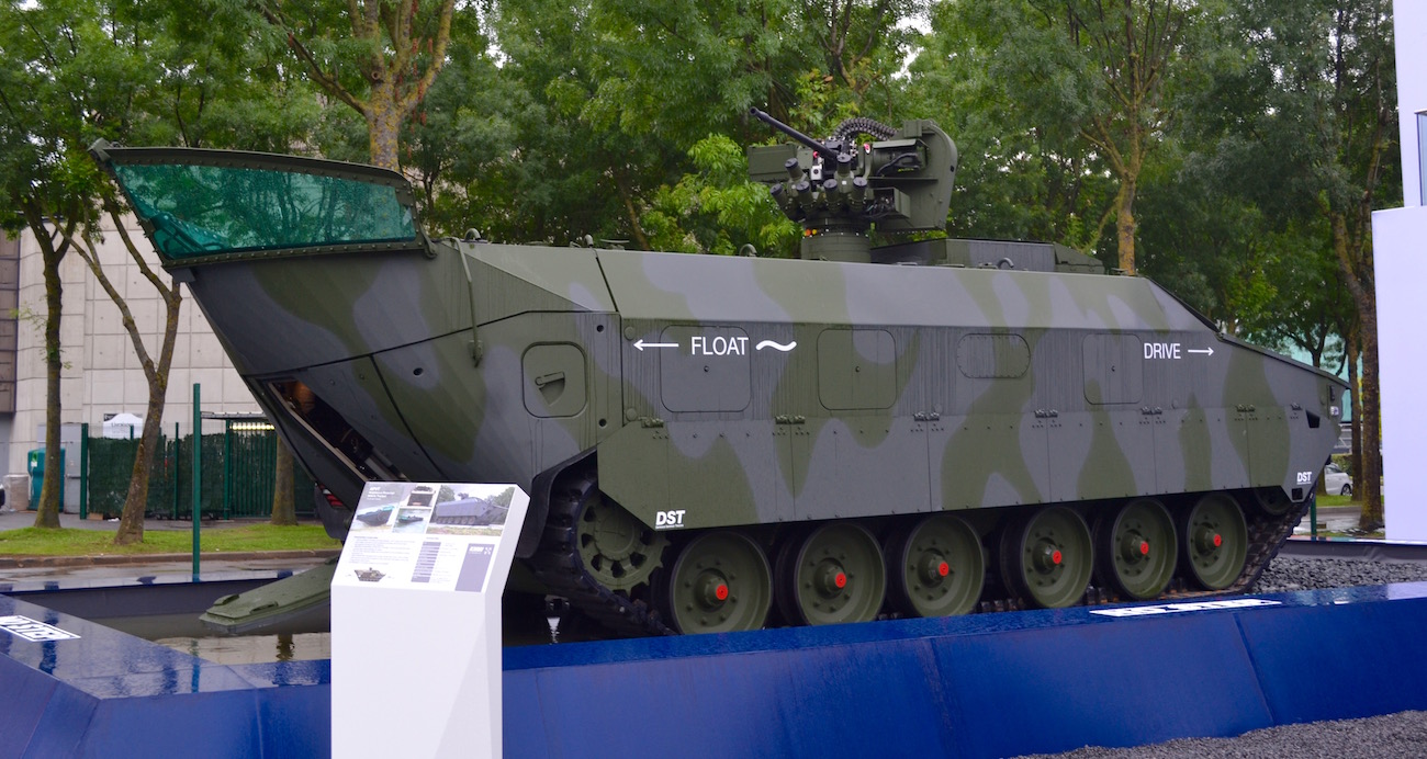 德国展示新型船型两栖装甲车