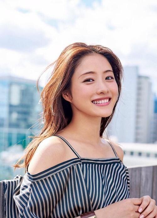 被称为国民初恋的秀智曾经也是个胖子，没想到吧。