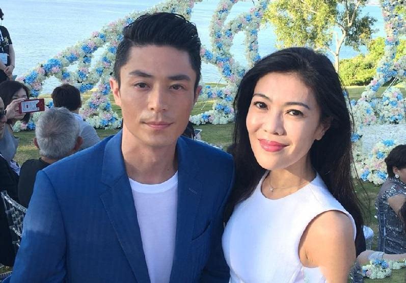 霍建华同谁拍照都是一副冷漠脸唯独跟他合影乐开了花网友你们才是真爱