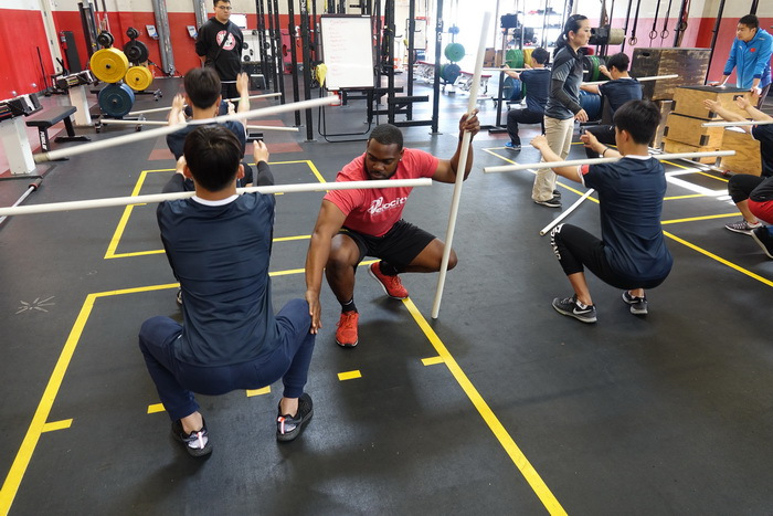 自由式滑雪u型场地国家集训队赴美国进行体能强化训练