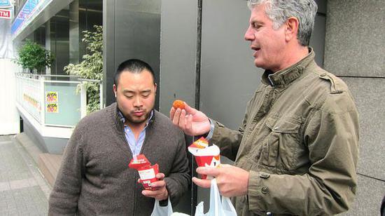 安东尼波登摇滚厨师世界公民与黑暗之心