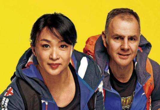 金星素颜跳舞照曝光：舞姿优美，脸色却堪比广场舞大妈。你喜欢金星和汉斯吗？