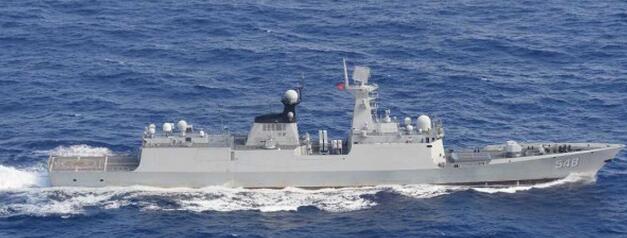 解放军益阳舰23日绕行台湾东部海域。(图源:日本防卫省统合幕僚监部)