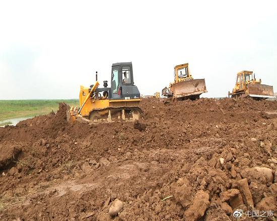 湖南沅江市南洞庭湖下塞湖矮围,是洞庭湖区围堤周长最长,水域面积最大