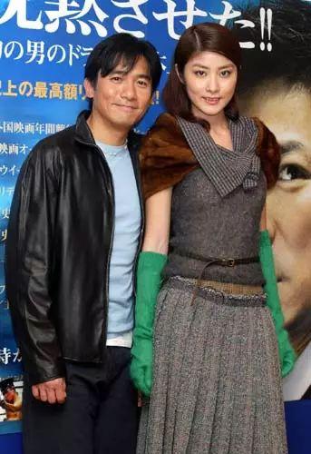 最关键的是，从1995年出道到现在23年，她是娱乐圈十分罕见的零绯闻女星。