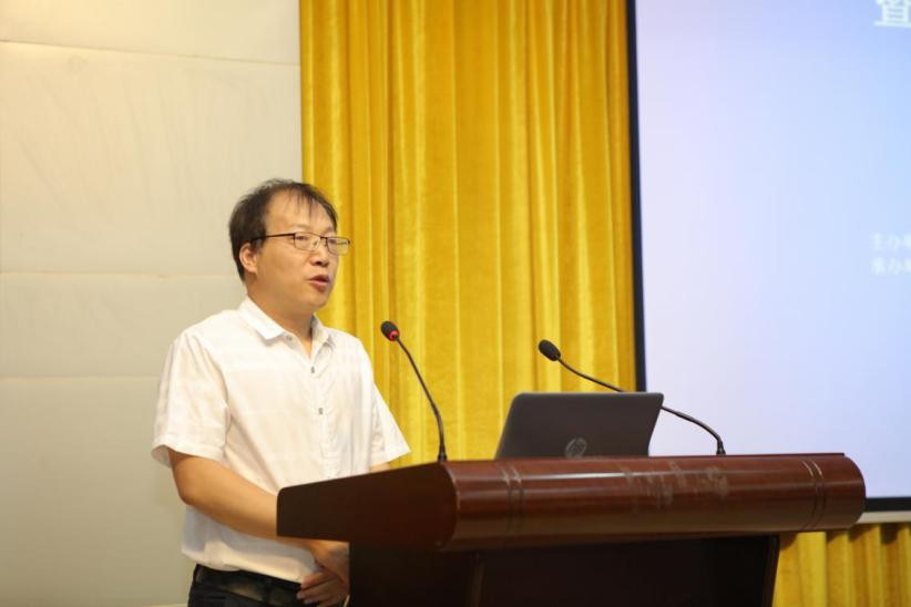 李瑞林主持开幕式副校长阳爱民教授致开幕辞,介绍了广外在语言-言语