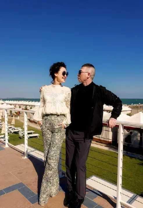 冯小刚和许晴的威尼斯大片流出,徐帆:反正我家男人不吃亏!
