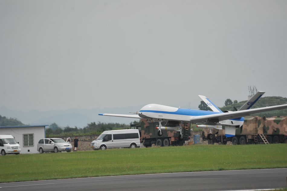 中国新一代察打一体无人机鹞鹰Ⅱ成功试飞