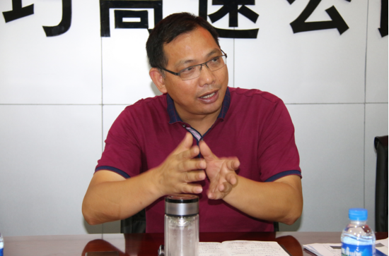 公司副总经理兼项目经理李岳峰发表重要讲话