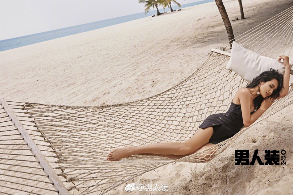 朱丹产后长腿细腰性感迷人