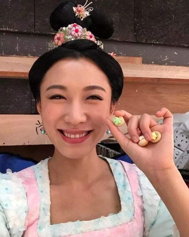 不过,说实话,现在回想一下这个角色,已经记不得心儿长什么样了,只记得人设和剧情。