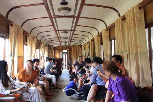 来东南亚不去越南坐火车怎么行？窄轨火车带你体验法式风情!