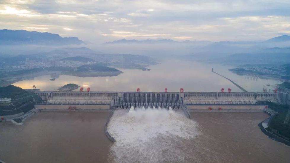 13日,湖北宜昌三峡大坝开启泄洪深孔下泄上游来水腾出库容福建德化