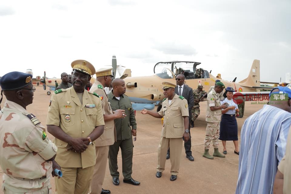 马里空军接收4架螺旋桨攻击机