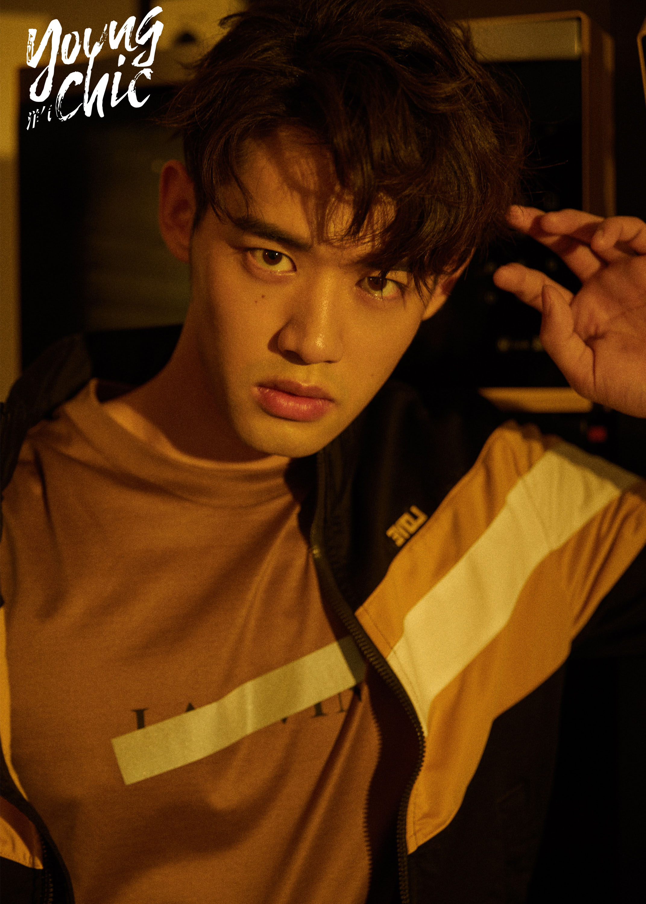 刘冬沁时尚大片曝光个性前卫演绎浪漫温暖男友形象