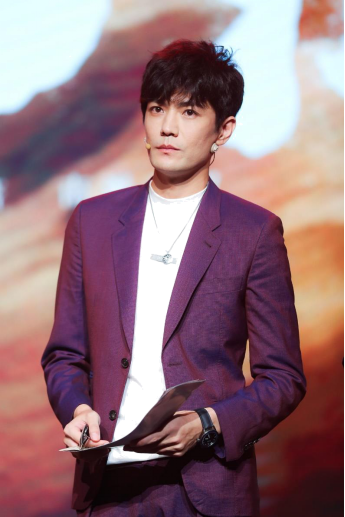 黑眼镜季晨 初入《沙海》引热议