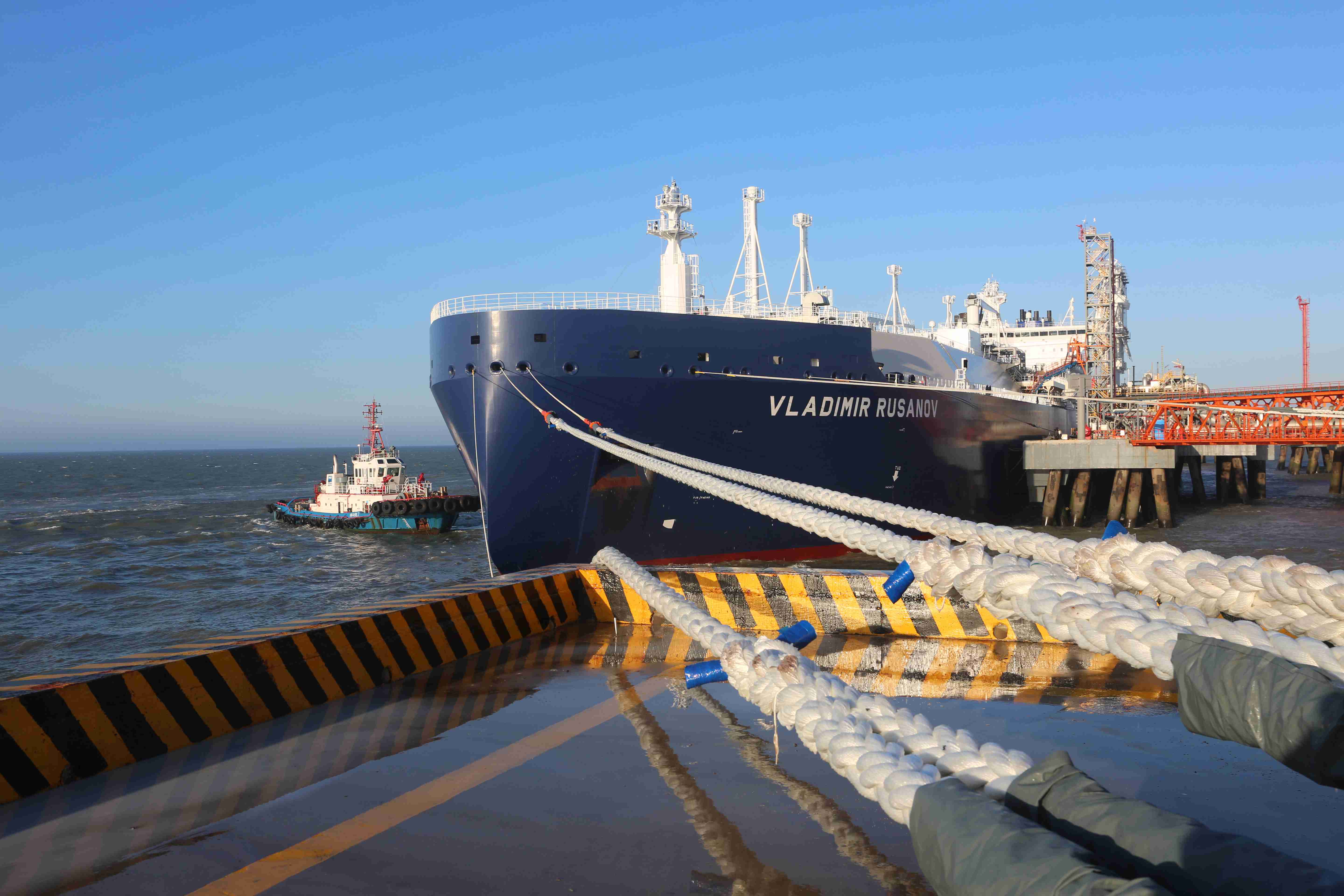 中国首船亚马尔lng经北极东北航道运抵江苏如东接收站
