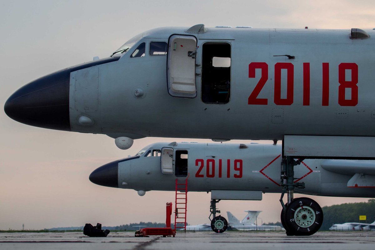 参加航空飞镖赛中轰6k轰炸机已经到达俄罗斯
