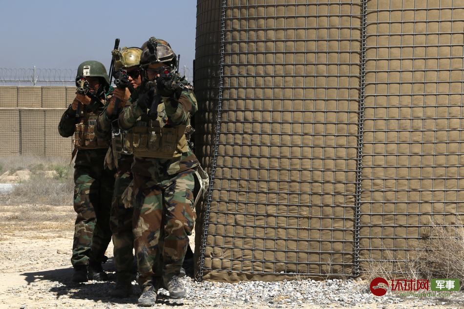 阿富汗国防部在2017年初曾表示,将把女兵在军队中的比重提升到10%.