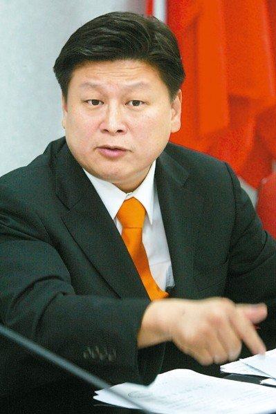 傅崐萁是否转战桃园受瞩目 今日正式对外说明