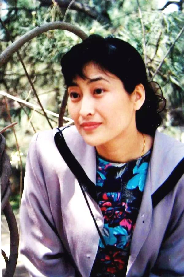 看许娣素颜照，天生丽质自然态，气质如兰秒杀一切整容脸。