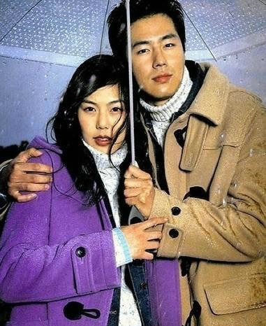 前男友是腿长两米八的男神赵寅成,这段恋情两人都很低调,大多在车上