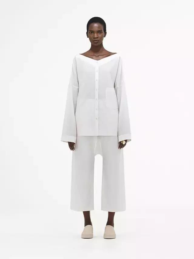 COS白色露肩真丝上衣 参考价格：990CNY