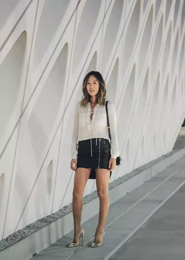 真丝本身的质感让人感觉到“贵价”，因此它能有效提高你整体的高级感。