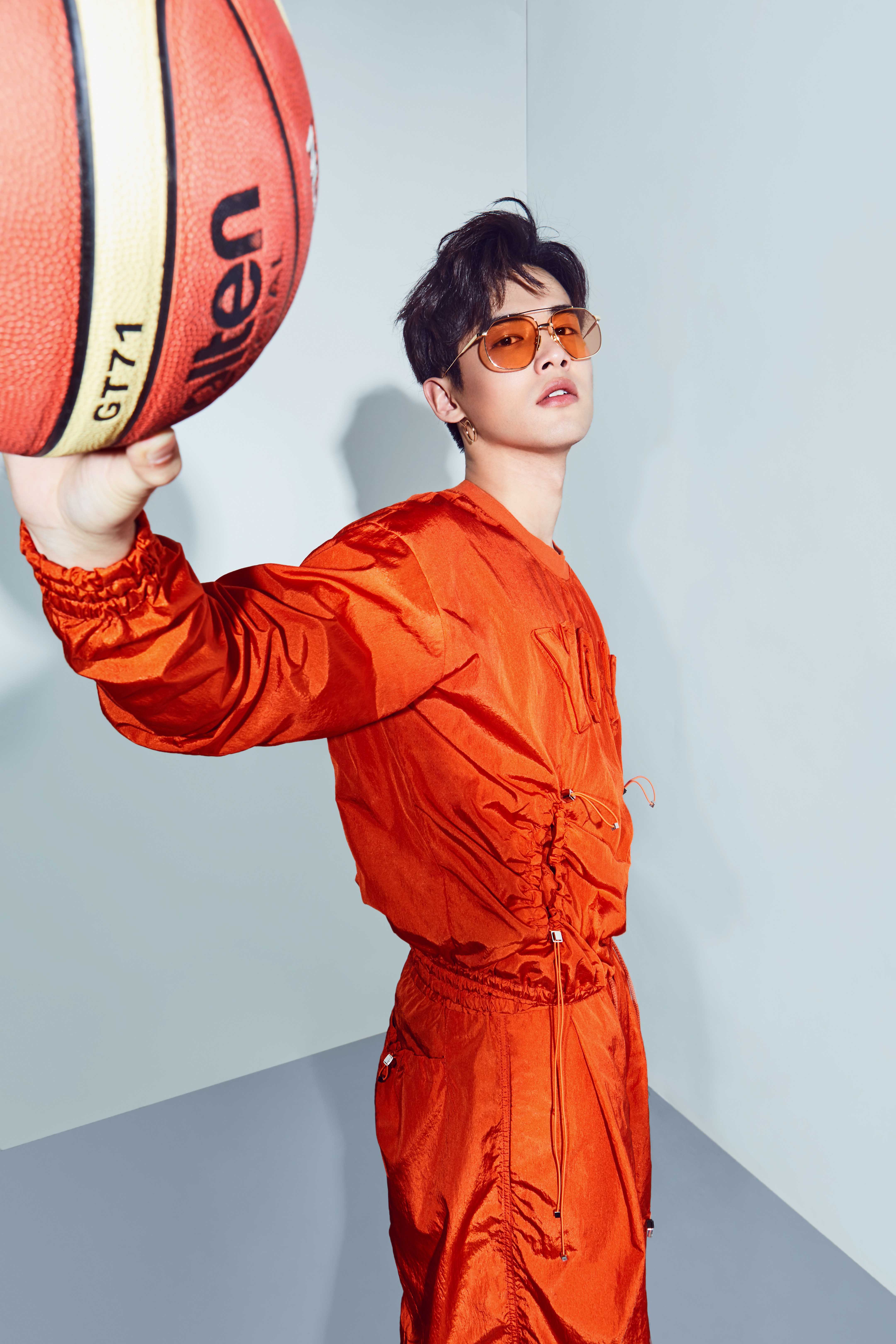 5 刘冬沁夏日写真曝光 运动搭配玩转不羁时尚