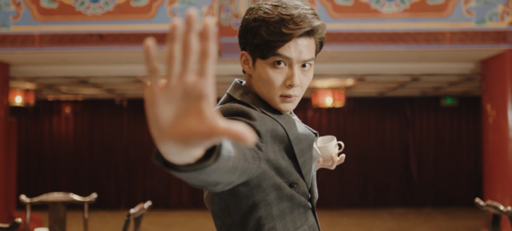 《沙海》张铭恩被赞史上最帅百岁老人 禁欲霸总变诱惑型男