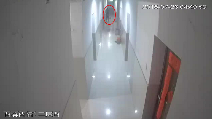 25岁高校科研助理离职后偷女生内裤:一时兴起