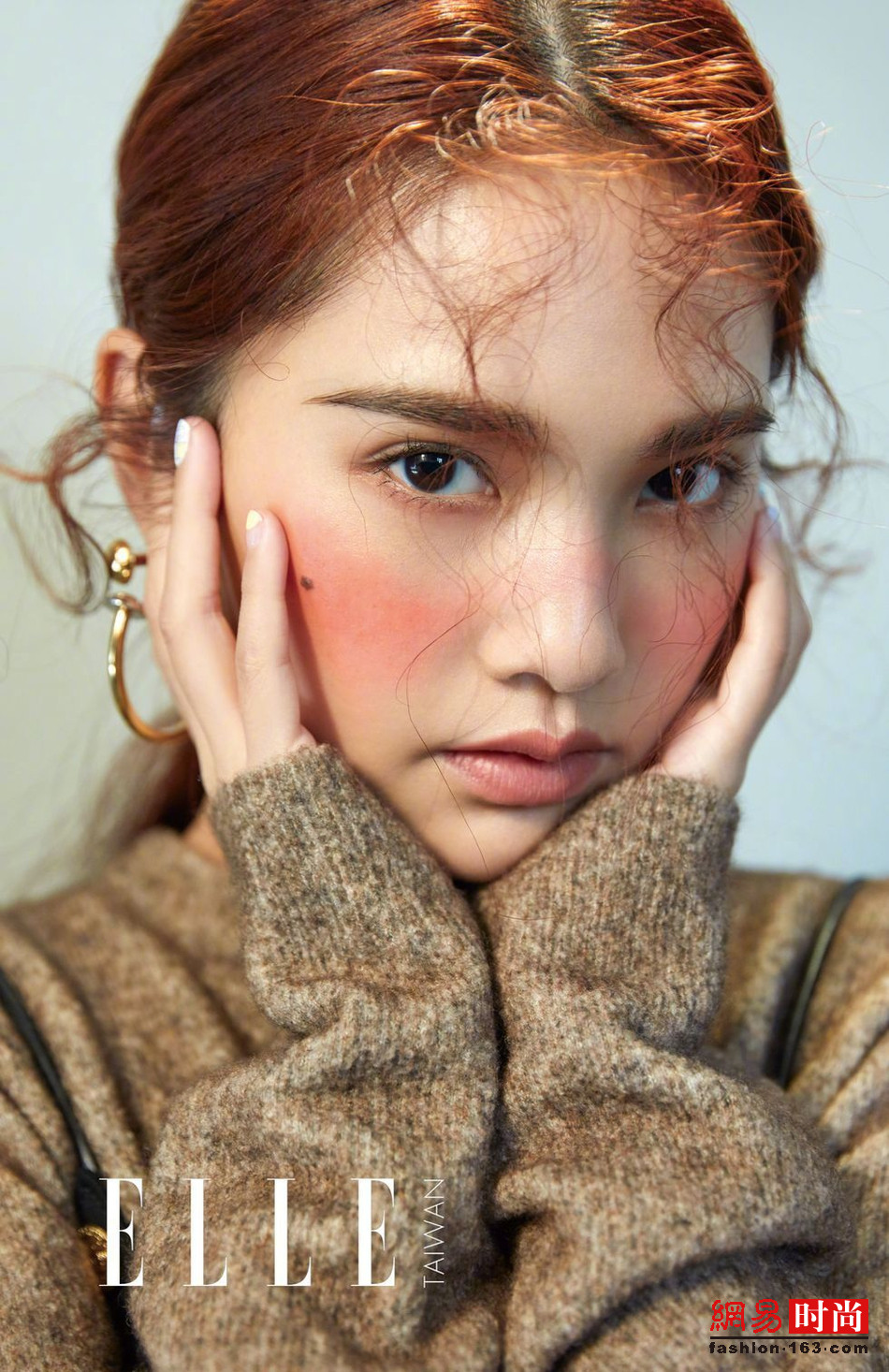 杨丞琳登封面的晒伤妆 是王菲20年前玩剩的