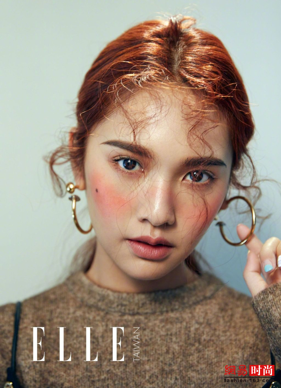 杨丞琳登封面的晒伤妆 是王菲20年前玩剩的