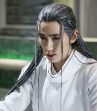 就连朱一龙本人最后都发了篇微博。