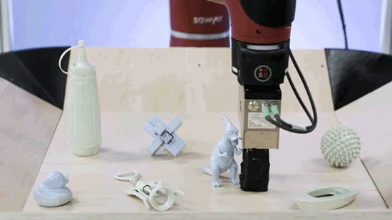 图：机器人移动物体（2倍速播放）