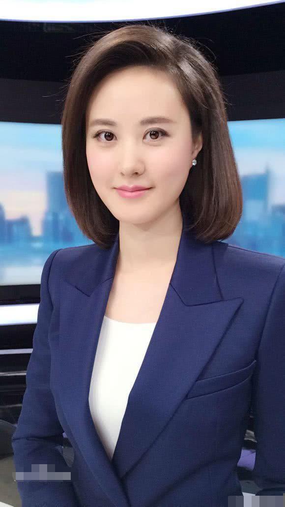 比董卿还美的央视主持曾是选美冠军高考状元可37岁还单身不嫁