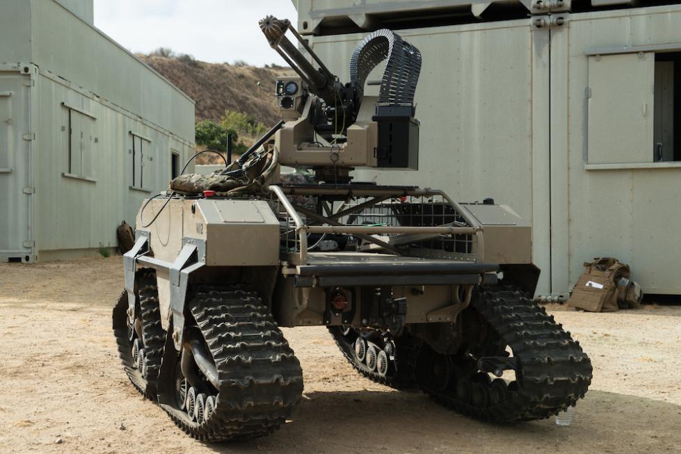 人类究竟该不该禁止人工智能武器研发?