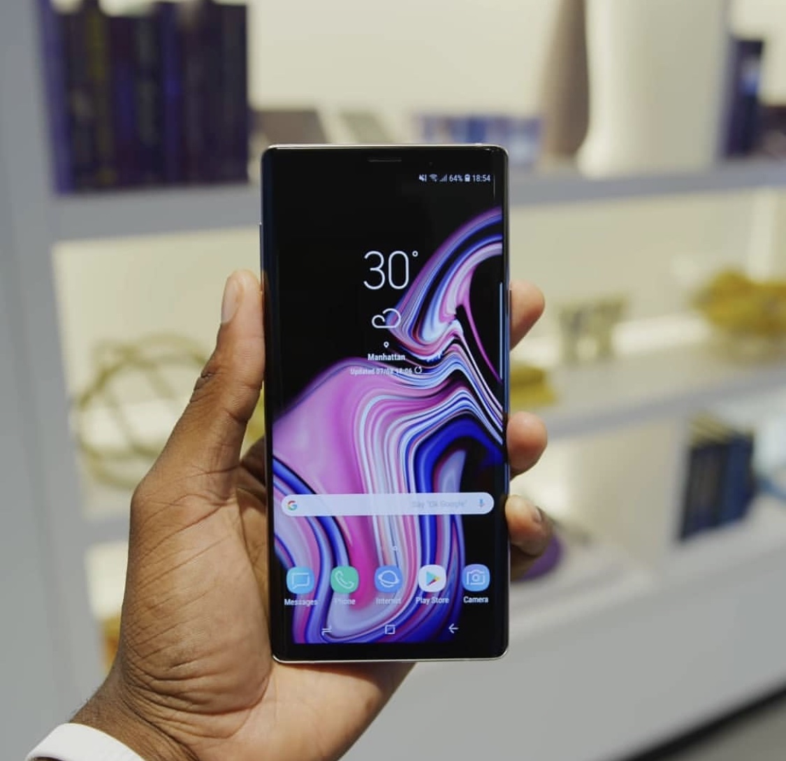 三星galaxy note 9真机实拍:s pen配色亮眼