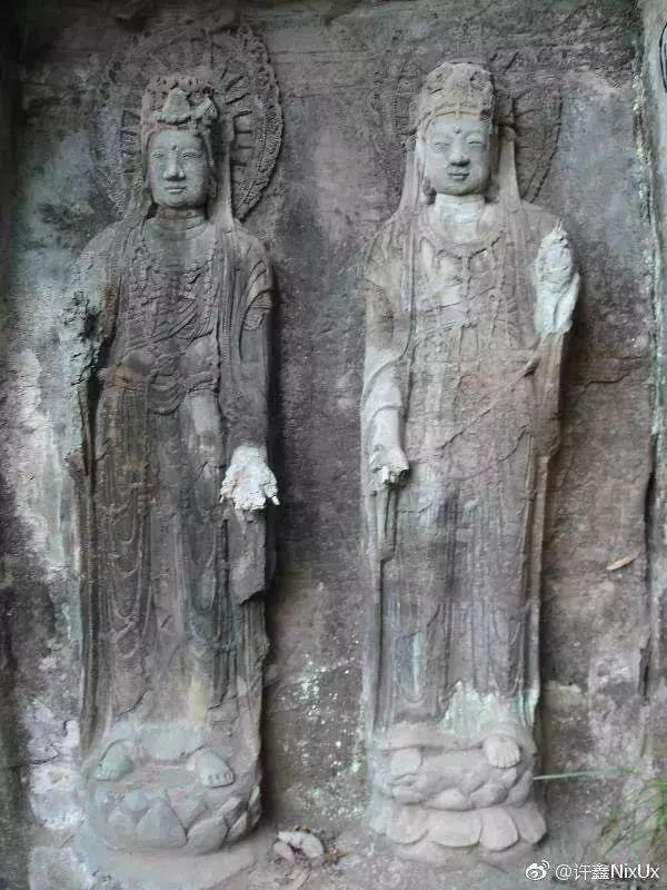 水泥补脸后的造像: