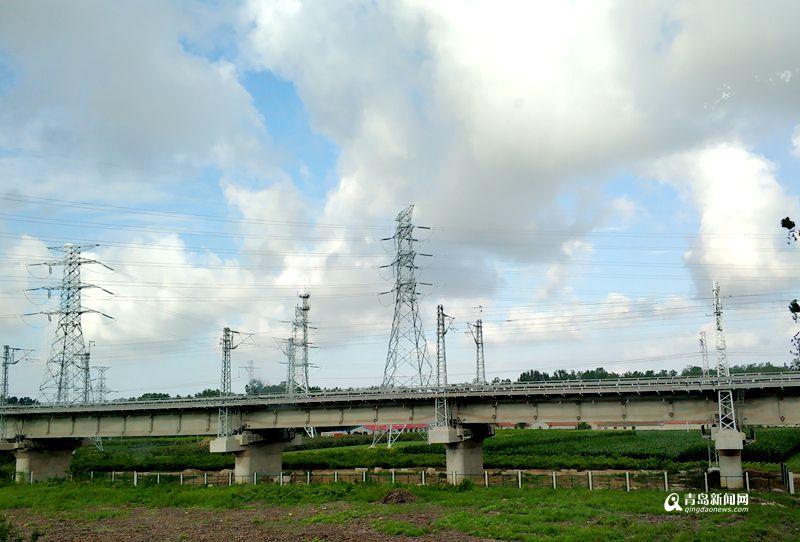 实拍年内即将通车的青连铁路 沿途风景赛过油画