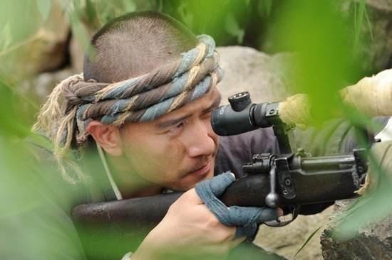 最厉害的是，射出去的子弹还能来个180度大转弯，估计连物理学家都惊掉了下巴!