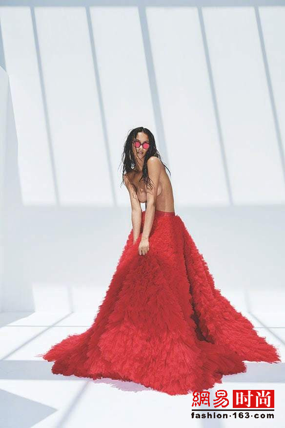 细腰长腿大胸翘臀维密天使Lais Ribeiro都有