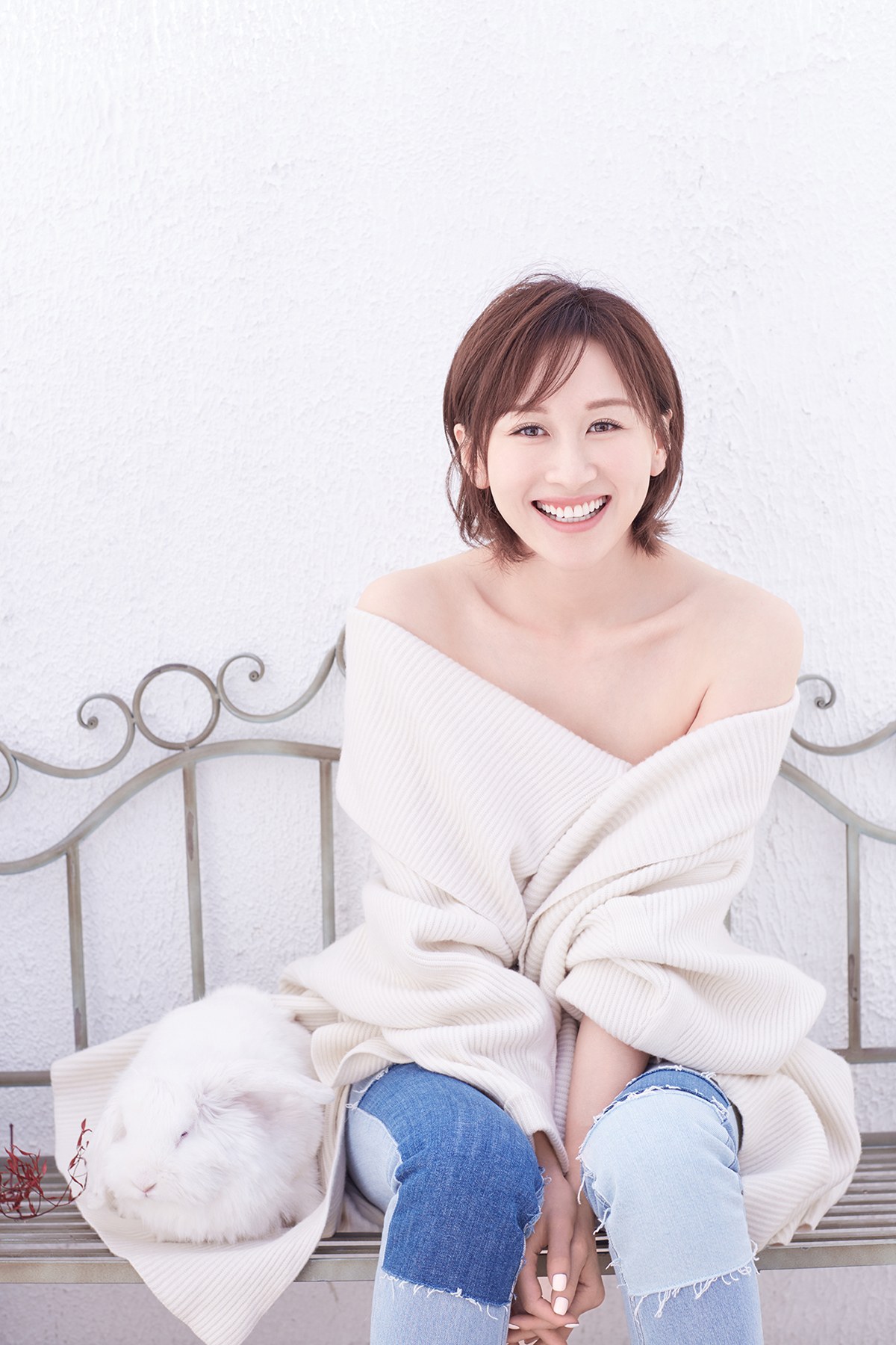 愉妃练练变身推兔姬大秀锁骨展清新气质