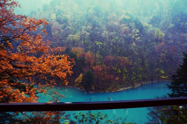 修行的名地,更被视为日本灵山,与富士山和白山并列为日本三大神山