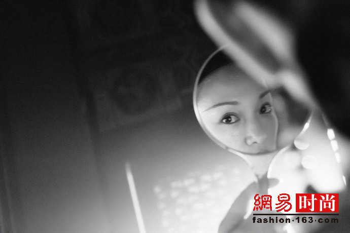 依然娇俏 周迅《如懿传》花絮照曝光